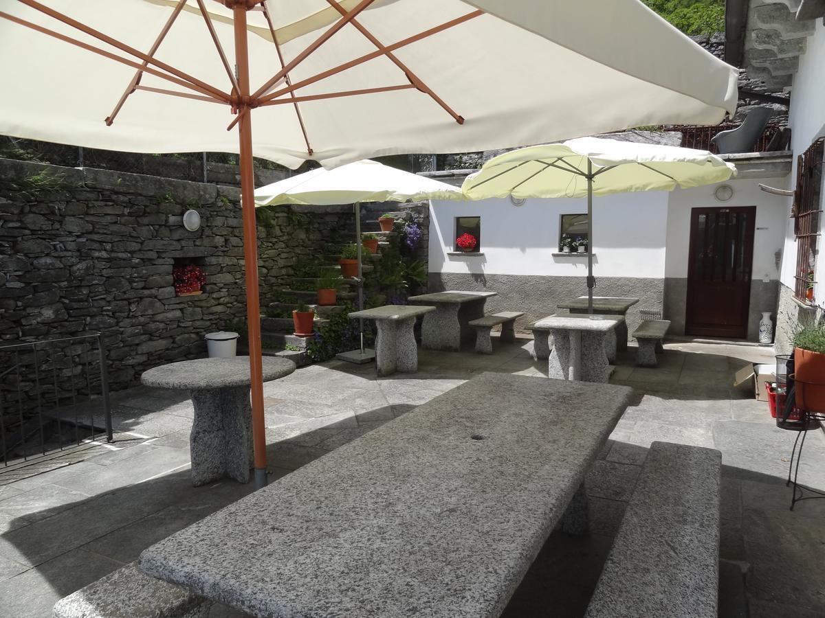 Comologno Palazzo Gamboni Swiss Historic Hotel מראה חיצוני תמונה